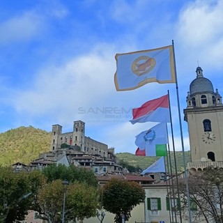 Da Dolceacqua a Monaco a piedi, al via la "Marche du jumelage" (Foto)