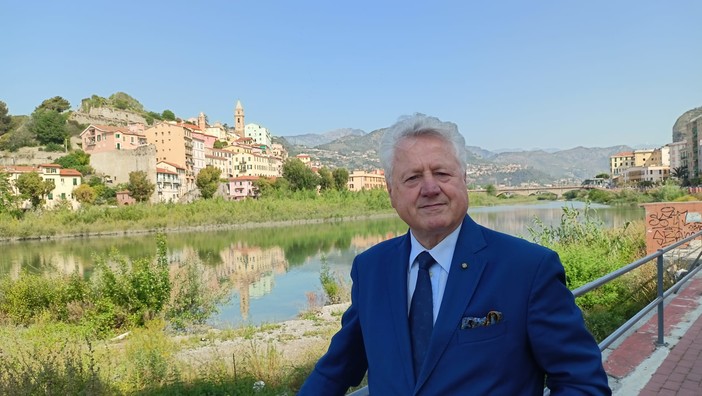 Ventimiglia, i cittadini puliscono i vicoli sporchi. Scullino: "Iniziativa lodevole che mette a nudo il fallimento dell'Amministrazione Di Muro"