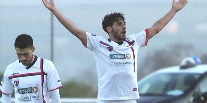 Calciomercato Serie D. Sanremese, colpo in attacco con l'ingaggio di Giacomo Romano: "Darò tutto per questa maglia" Calciomercato Serie D. Sanremese, colpo in attacco con l'ingaggio di Giacomo Romano: "Darò tutto per questa maglia"