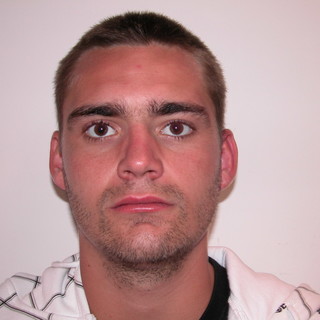 Sanremo: arrestato francese 22enne con un 'arsenale' nel bagagliaio dell'auto