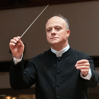 Sanremo, il concerto della Sinfonica dedicato a Peppe Vessicchio: protagonisti il giovane pianista Kirill Rogovoi e il M° Palikarov