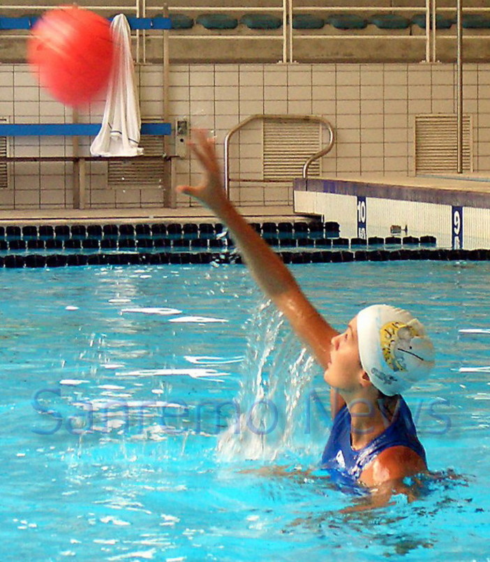 Pallanuoto: le ragazze della Rari Mediterranea Imperia vincono il derby contro il Nervi