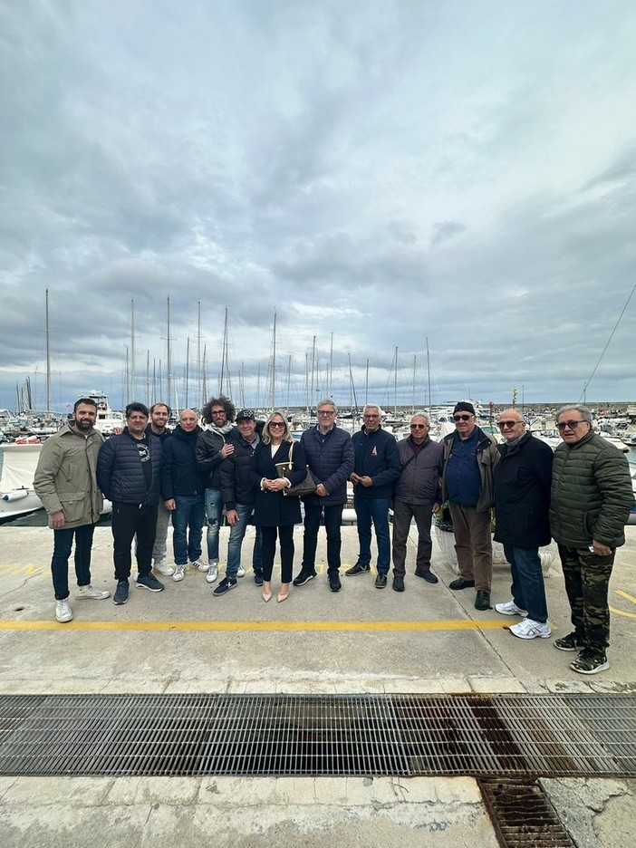 Sanremo, il candidato sindaco Gianni Rolando in visita al Porto Vecchio (Foto) Sanremo, il candidato sindaco Gianni Rolando in visita al Porto Vecchio (Foto)