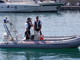 Imperia: pesci catturati troppo piccoli in Calata Cuneo, blitz della Guardia Costiera fa fuggire i pescatori Imperia: pesci catturati troppo piccoli in Calata Cuneo, blitz della Guardia Costiera fa fuggire i pescatori