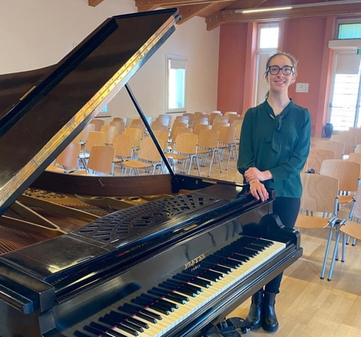 Giorgia Vernillo conquista il “Merit” all’esame ABRSM: un successo firmato Scuola di Musica A. Biancheri di Ventimiglia