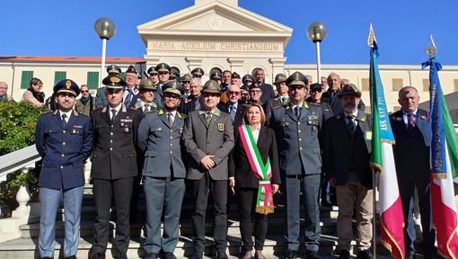 Vallecrosia, l'associazione nazionale finanzieri d'Italia di Ventimiglia ricorda i colleghi defunti (Foto e video)
