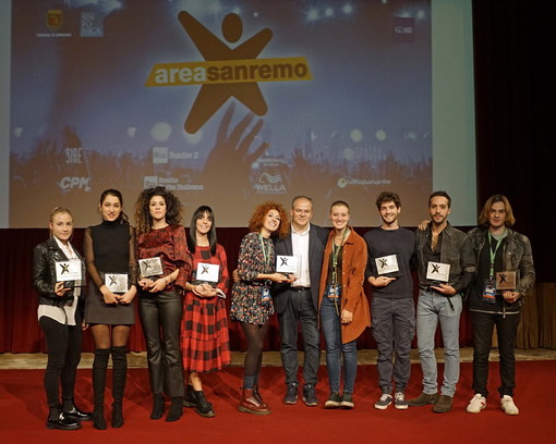 Area Sanremo, consegnate ai vincitori i premi di Michele Affidato. L'orafo crotonese già al lavoro per la prossima edizione del Festival