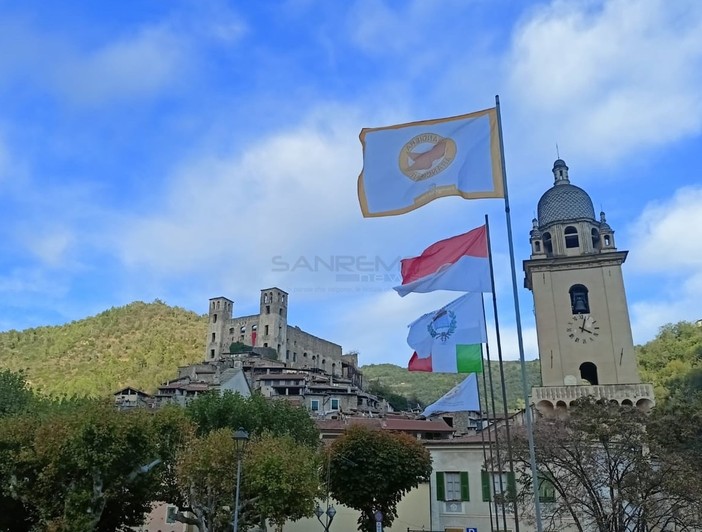 Da Dolceacqua a Monaco a piedi, al via la "Marche du jumelage" (Foto)