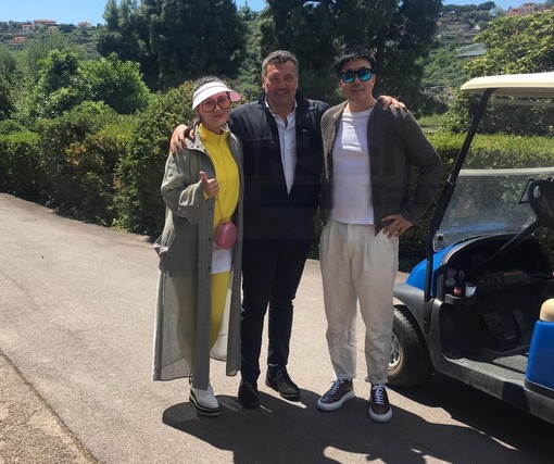 Sanremo: l'attrice cinese Gong Li di 'Lanterne Rosse' oggi in elicottero da Cannes al 'Golf degli Ulivi' (Foto) Sanremo: l'attrice cinese Gong Li di 'Lanterne Rosse' oggi in elicottero da Cannes al 'Golf degli Ulivi' (Foto)