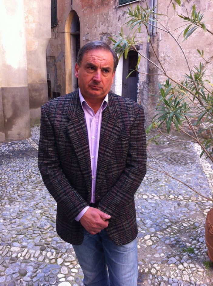 Castelvittorio: cane pericoloso viene 'condannato' agli arresti da un'ordinanza del Sindaco Gianstefano Orengo Castelvittorio: cane pericoloso viene 'condannato' agli arresti da un'ordinanza del Sindaco Gianstefano Orengo