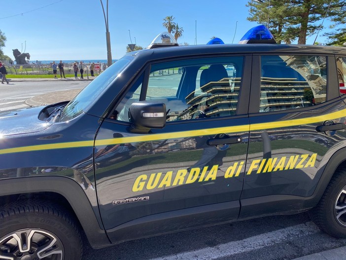 Sanremo: verifiche della Guardia di Finanza nella sede di Amaie Energia, controllati alcuni concorsi
