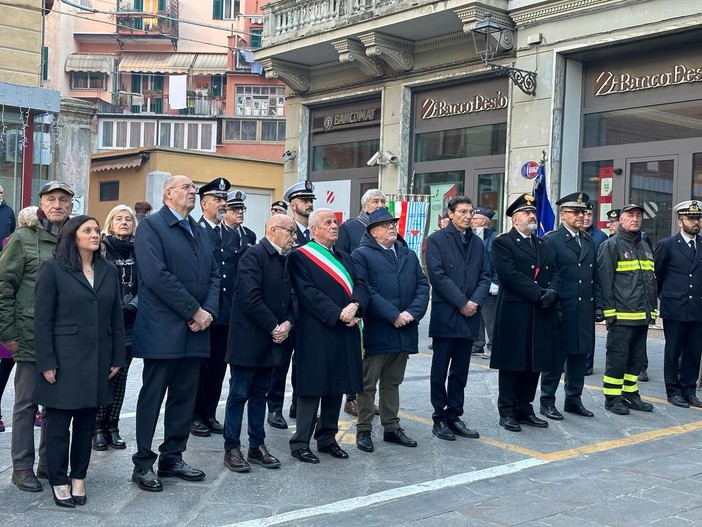 Giorno della memoria, il consigliere regionale Veronica Russo a Porto Maurizio Giorno della memoria, il consigliere regionale Veronica Russo a Porto Maurizio