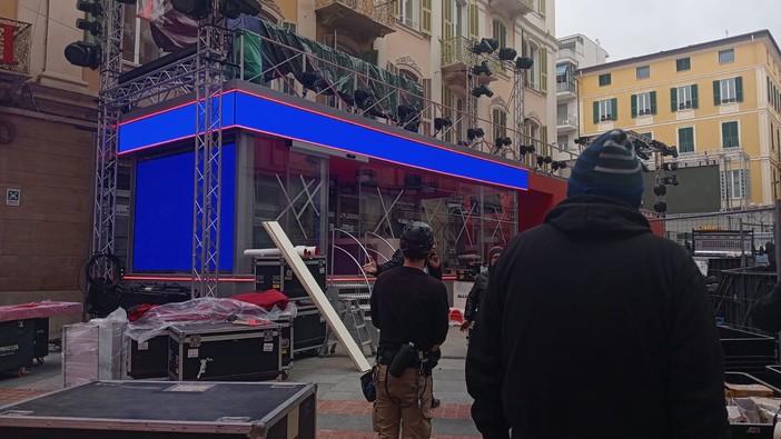 Festival di Sanremo 2024: saranno serate di 'stacchetti' in centro mentre Amadeus conferma "Sarà come Las Vegas" Festival di Sanremo 2024: saranno serate di 'stacchetti' in centro mentre Amadeus conferma "Sarà come Las Vegas"