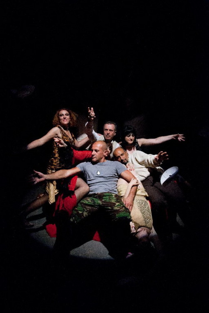 San Lorenzo al Mare. grande successo e due 'pienoni' per lo spettacolo teatrale 'Girotondo'