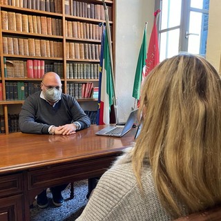 Riva Ligure: oltre 200 incontri con i cittadini e 1000 mail, il sindaco Giuffra "Comunicare fondamentale, confronto utile per trovare soluzioni"