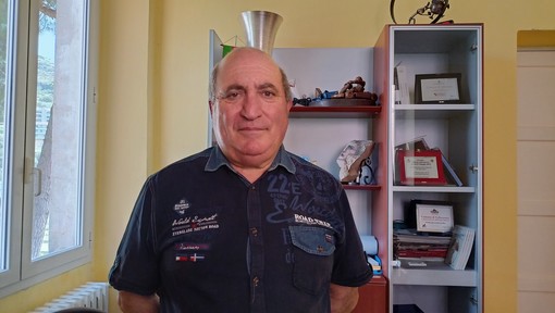 Gianfranco Musimeci va in pensione, Vallecrosia saluta l’amato vigile urbano (Foto e video)