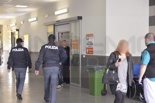 Sanremo: Gabriel Garko è stato ascoltato dai Carabinieri, dimesso dal Pronto Soccorso ha una prognosi di 10 giorni Sanremo: Gabriel Garko è stato ascoltato dai Carabinieri, dimesso dal Pronto Soccorso ha una prognosi di 10 giorni