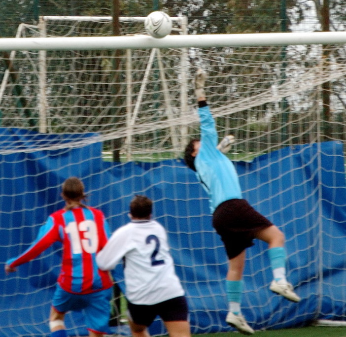 Calcio femminile: la Girls Sanremese vince a Genova ed aggancia il primo posto Calcio femminile: la Girls Sanremese vince a Genova ed aggancia il primo posto