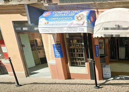 Ventimiglia, truffa al compro oro del centro: falsi ufficiali giudiziari si fanno consegnare i preziosi Ventimiglia, truffa al compro oro del centro: falsi ufficiali giudiziari si fanno consegnare i preziosi
