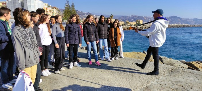 L'istituto comprensivo Sanremo Centro Levante sbarca in tv, i ragazzi partecipano al format “Generazione Tsunami” (Foto)