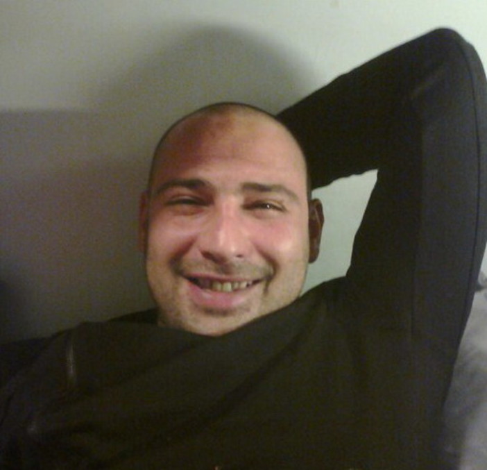 Sanremo: si è tolto la vita a soli 33 anni Giovanni Chianese, molti i messaggi di cordoglio sulla sua pagina Facebook