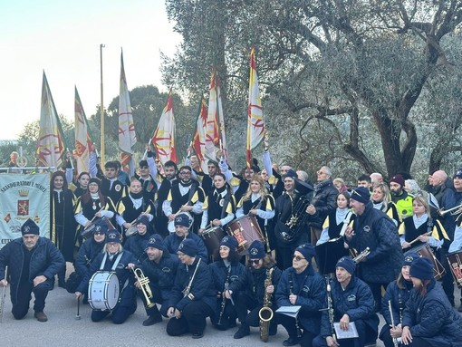 Il Gruppo Sbandieratori e Musici Città di Ventimiglia partecipa alla Festa di San Mauro a Varcavello (Foto) Il Gruppo Sbandieratori e Musici Città di Ventimiglia partecipa alla Festa di San Mauro a Varcavello (Foto)