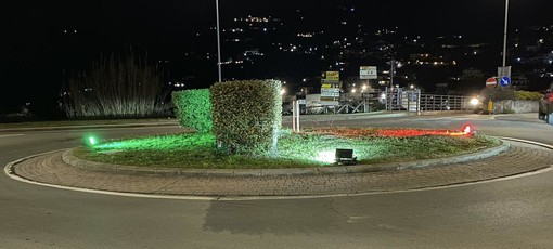 Camporosso celebra il Giorno del Ricordo, la rotonda del Ponte dell’Amicizia si illumina con il Tricolore Camporosso celebra il Giorno del Ricordo, la rotonda del Ponte dell’Amicizia si illumina con il Tricolore