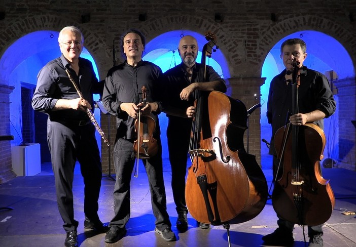 Nel concerto “Felliniana”, a Pietra Ligure le incantevoli colonne sonore di Nino Rota per i film di Federico Fellini Nel concerto “Felliniana”, a Pietra Ligure le incantevoli colonne sonore di Nino Rota per i film di Federico Fellini
