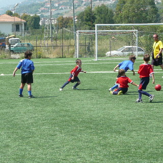 Calcio: doppia presentazione per la Pro Imperia, giovani e prima squadra