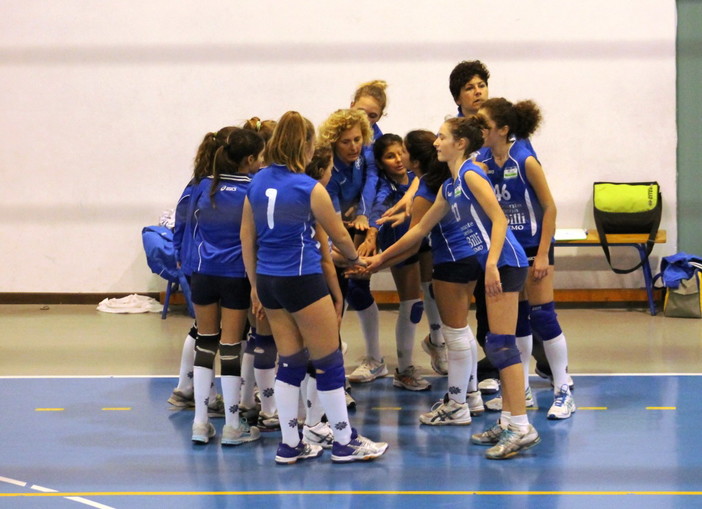 Volley femminile Under 13: il Golfo di Diana si è imposto (2-1) sulla pizzeria 'El Billi' Volley femminile Under 13: il Golfo di Diana si è imposto (2-1) sulla pizzeria 'El Billi'