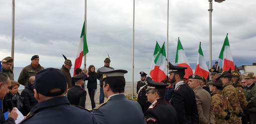 Vallecrosia: questa mattina la classica cerimonia della 'Giornata nazionale della Bandiera' (Foto) Vallecrosia: questa mattina la classica cerimonia della 'Giornata nazionale della Bandiera' (Foto)