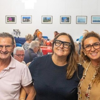 Bordighera, il maltempo non ferma il Gran Burraco: oltre 100 partecipanti al Palazzo del Parco (Foto) Bordighera, il maltempo non ferma il Gran Burraco: oltre 100 partecipanti al Palazzo del Parco (Foto)