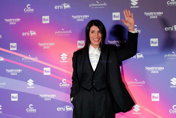 Giorgia pronta a salire sul palco dell'Ariston in veste di co-conduttrice: "Sento una grande responsabilità" Giorgia pronta a salire sul palco dell'Ariston in veste di co-conduttrice: "Sento una grande responsabilità"