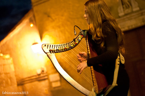 Continua il Ghost Tour Triora con nuovi Storyteller e melodie d’arpa celtica Continua il Ghost Tour Triora con nuovi Storyteller e melodie d’arpa celtica