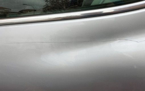 Ventimiglia: auto graffiate con una chiave, lettore chiede maggiori controlli anche la notte