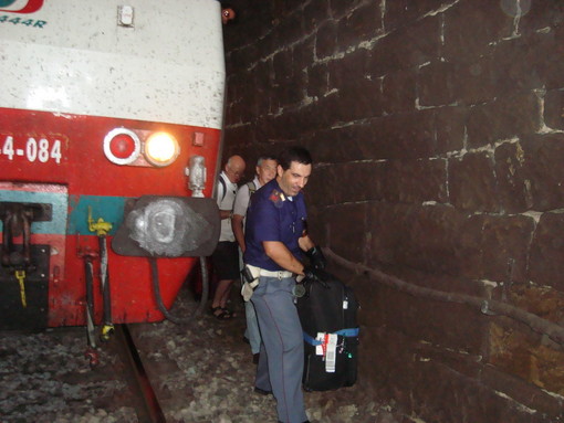 Imperia: traffico ferroviario bloccato alla stazione di Porto Maurizio per un guasto ad un treno regionale Imperia: traffico ferroviario bloccato alla stazione di Porto Maurizio per un guasto ad un treno regionale