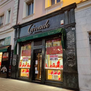 Banda del buco in azione nel cuore di Sanremo: tentato furto ai danni della gioielleria Currado