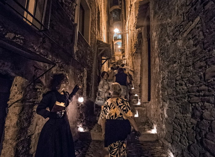 'Autunnonero Ghost Tour' a Dolceacqua 'Autunnonero Ghost Tour' a Dolceacqua