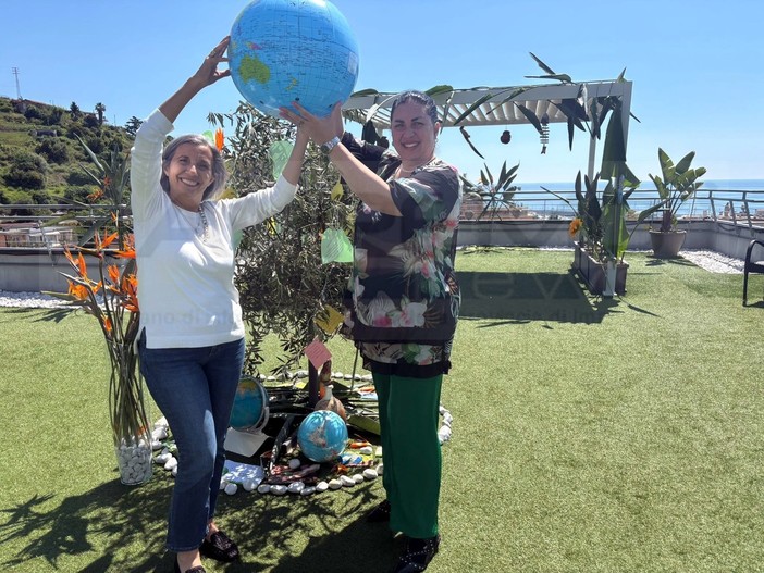 Sanremo: il 5 giugno è la 'Giornata Mondiale dell'Ambiente', alla residenza Julia i messaggi 'verdi' per un futuro migliore (Foto) Sanremo: il 5 giugno è la 'Giornata Mondiale dell'Ambiente', alla residenza Julia i messaggi 'verdi' per un futuro migliore (Foto)