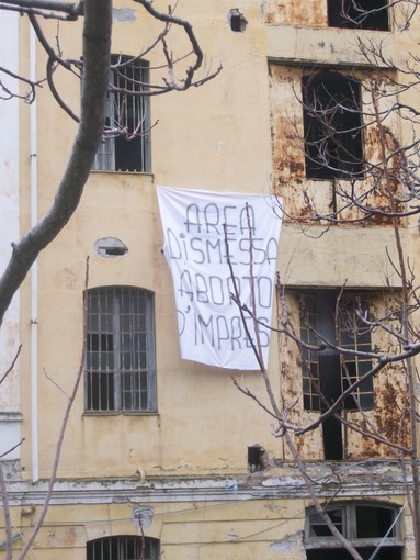 Imperia: blitz del nuovo collettivo "Gente di SkaBò" nelle aree dismesse della città Imperia: blitz del nuovo collettivo "Gente di SkaBò" nelle aree dismesse della città