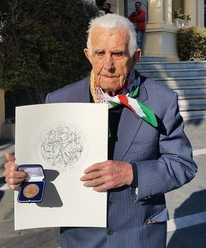 Ventimiglia: è morto il partigiano Giuseppe 'Pinot' Caudano, il ricordo dell'Anpi frontaliero (Foto) Ventimiglia: è morto il partigiano Giuseppe 'Pinot' Caudano, il ricordo dell'Anpi frontaliero (Foto)