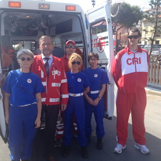 Bordighera: giornata dimostrativa sul lungomare organizzata dalla locale Croce Rossa Bordighera: giornata dimostrativa sul lungomare organizzata dalla locale Croce Rossa