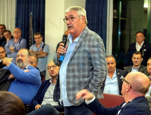 Diano Marina: Giacomo Chiappori strizza l'occhio ai 'Repubblicani' e ufficializza la candidatura a San Bartolomeo al Mare Diano Marina: Giacomo Chiappori strizza l'occhio ai 'Repubblicani' e ufficializza la candidatura a San Bartolomeo al Mare