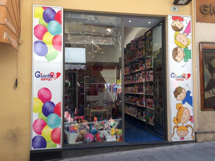 Sanremo: nuovo negozio di giocattoli, ‘GiochiAmo’ locale a misura di bambino con un obiettivo Sanremo: nuovo negozio di giocattoli, ‘GiochiAmo’ locale a misura di bambino con un obiettivo