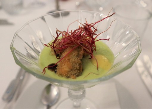 Al Garroccio Restaurant di Bordighera per provare una cucina gourmet les pieds dans l’eau in coppia, con la famiglia o con gli amici. Al Garroccio Restaurant di Bordighera per provare una cucina gourmet les pieds dans l’eau in coppia, con la famiglia o con gli amici.