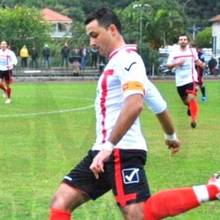 Nella foto il bomber del Don Bosco Valle Intemelia, Giuseppe Gallo in azione