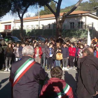 Vallecrosia: anche tantissimi giovani alla commemorazione del 'Giorno della Memoria' di martedì scorso