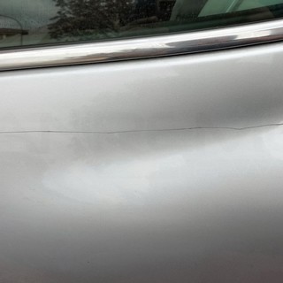 Ventimiglia: auto graffiate con una chiave, lettore chiede maggiori controlli anche la notte