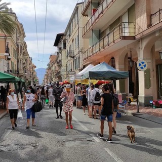 Bordighera: domenica prossima la 42a edizione della 'Giornata Commerciale del Ribasso'