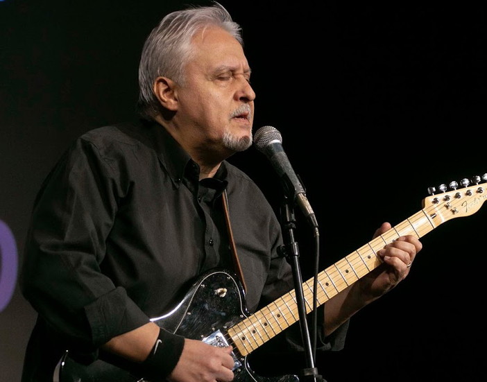 Camporosso: venerdì prossimo per il 'Festival Pop della Resistenza' Gian Piero Alloisio canta Guccini